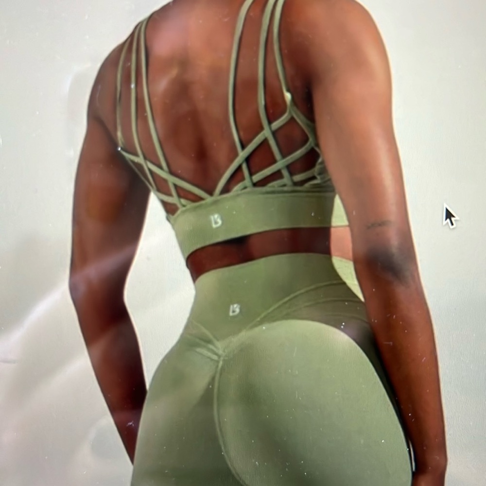 Buffbunny monarch sports bra